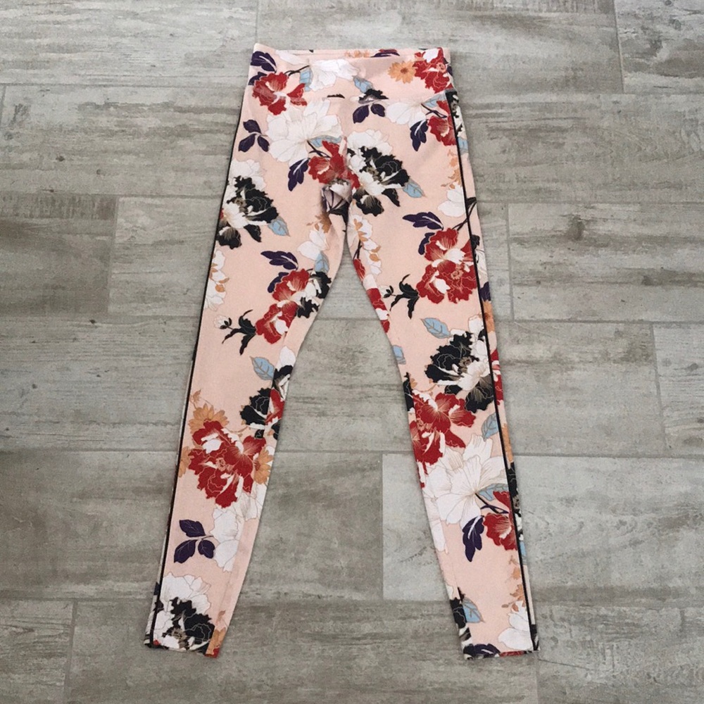 FOREVER 21 Activewear Leggings Floral Print